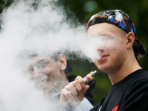 Dung dịch trong thuốc lá điện tử

làm tổn thương phổi