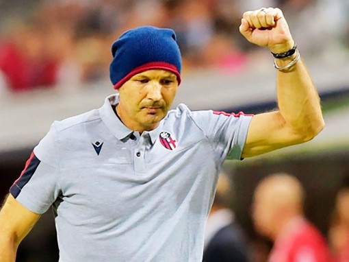 Không thương hại mà chỉ có đoàn kết