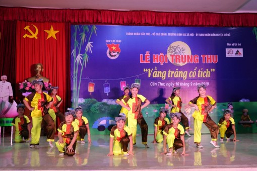 Tưng bừng Lễ hội Trung thu 
với chủ đề “Vầng trăng cổ tích”