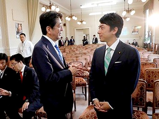 Thủ tướng Nhật đưa “ngôi sao đang lên” vào nội các