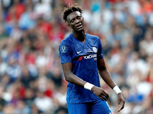 Nhức nhối nạn phân biệt chủng tộc trong bóng đá