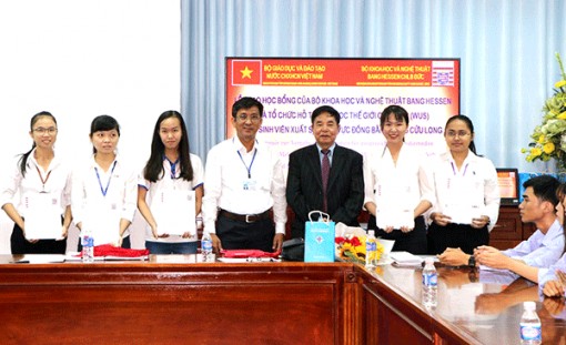 Trường Đại học Cần Thơ đón trên 2.000 lượt khách quốc tế đến thăm và làm việc