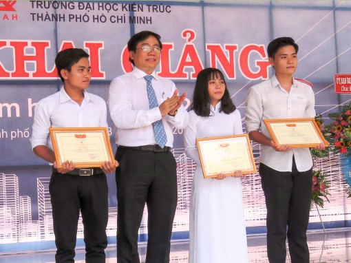 Trường Đại học Kiến trúc TP Hồ Chí Minh khai giảng năm học mới tại cơ sở Cần Thơ
