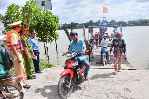 Đảm bảo an ninh trật tự, an toàn giao thông
cho “Ngày hội Du lịch sinh thái Phong Điền-Cần Thơ”