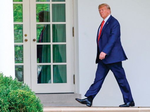 Đa số dân Mỹ ủng hộ điều tra luận tội ông Trump