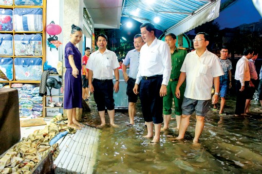 Khẩn trương thực hiện nhiều giải pháp

hạn chế thiệt hại do triều cường gây ra