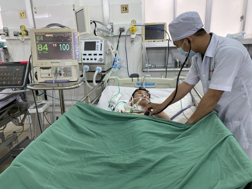 Hai bệnh viện phối hợp

cứu bệnh nhi ngưng tim