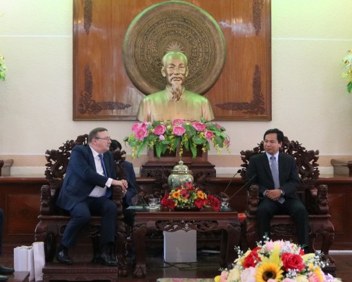 Phối hợp tốt với Hungary để đảm bảo tiến độ xây dựng Bệnh viện Ung bướu và tổ chức Tuần Văn hóa Hungary