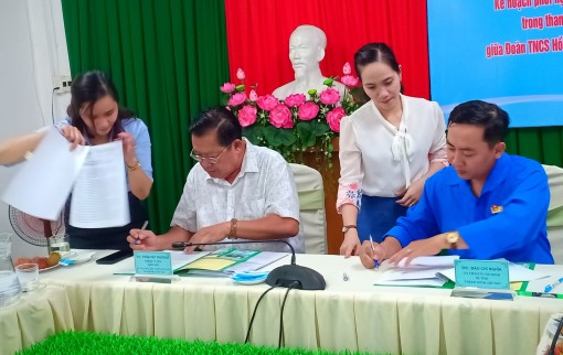 Đẩy mạnh hoạt động văn hóa, thể thao