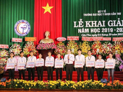 Trường Đại học Y Dược Cần Thơ

đón 2.600 tân sinh viên, học viên