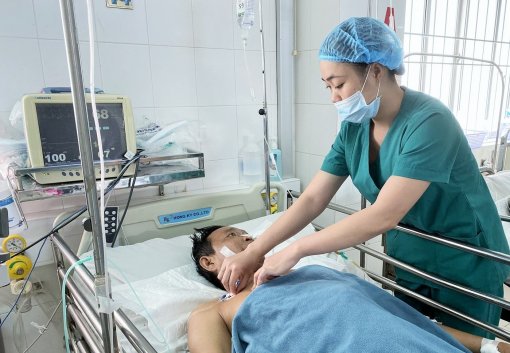 Ưu tiên cấp cứu trước, bổ sung thủ tục hành chính sau