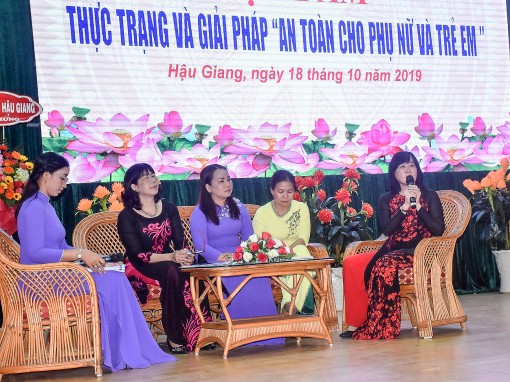 Sôi nổi các hoạt động kỷ niệm 89 năm

Ngày thành lập Hội Liên hiệp Phụ nữ Việt Nam
