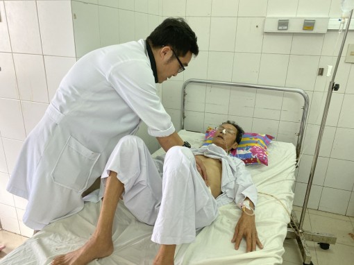 Cứu sống bệnh nhân xuất huyết nội nguy kịch không cần phẫu thuật