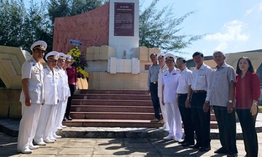 Ủng hộ 10 tỷ đồng cho quê hương Đồng Khởi