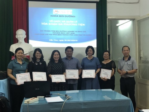 Bồi dưỡng nghiệp vụ báo chí đa phương tiện