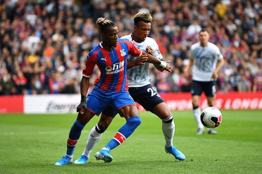 Vì thành tích đội bóng...