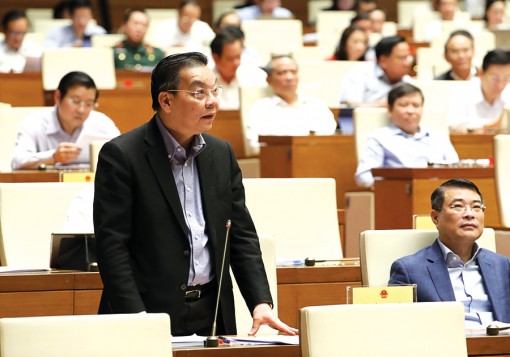 Tiếp tục thảo luận về kinh tế - xã hội, ngân sách nhà nước