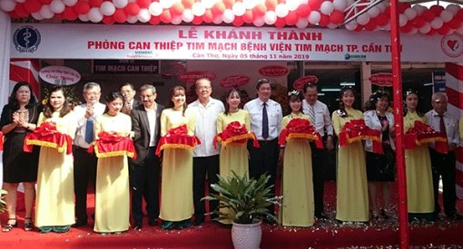 Khánh thành Phòng can thiệp tim mạch