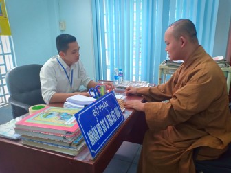 Tạo thuận lợi cho cá nhân, tổ chức tôn giáo thực hiện thủ tục hành chính