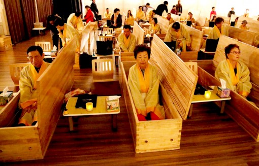 Đám tang giả cho người còn sống ở Hàn Quốc