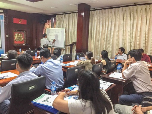 Hỗ trợ doanh nghiệp ứng dụng 
kỹ thuật trong sản xuất sạch hơn