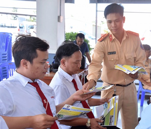 Đổi mới hình thức tuyên truyền trật tự an toàn giao thông