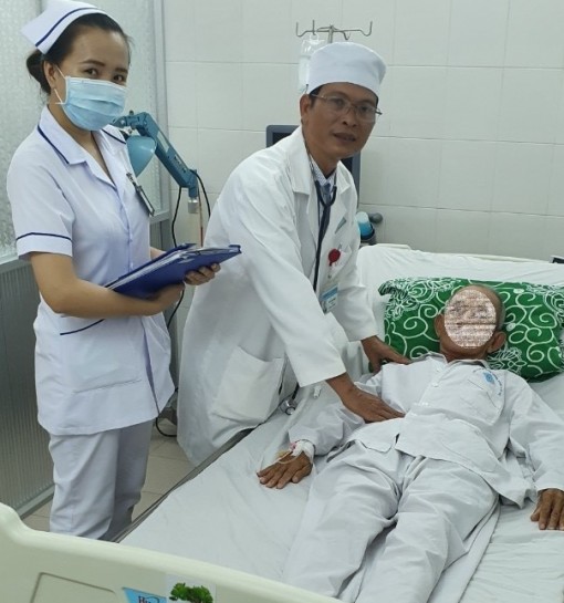 Lần đầu tiên can thiệp ung thư gan di căn bằng nút động mạch hóa chất