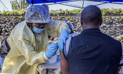 Bước tiến lịch sử trong cuộc chiến chống Ebola
