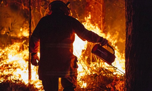 Rơi trực thăng chữa cháy ở Úc