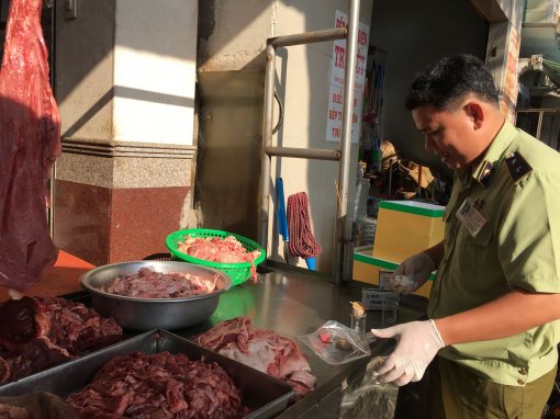 Không có vùng cấm trong công tác đấu tranh chống buôn lậu,

gian lận thương mại và hàng giả