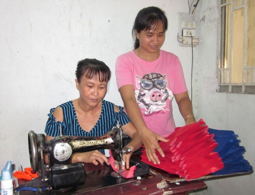 Giúp nhau thoát nghèo