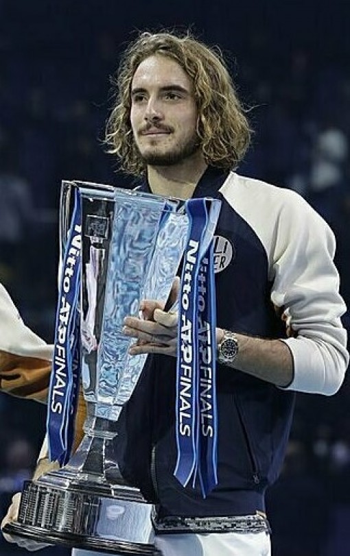 Tsitsipas viết tiếp “truyện thần thoại” ở Luân Đôn