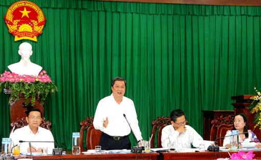 Thẩm tra các báo cáo, tờ trình, dự thảo nghị quyết sẽ trình tại kỳ họp cuối năm của HĐND thành phố