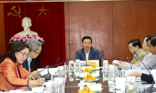 Tổ chức tốt các hoạt động kỷ niệm 90 năm Ngày thành lập Đảng