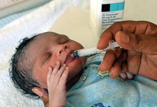 Điều trị sớm có thể tăng cơ hội sống sót cho trẻ sơ sinh mắc HIV/AIDS