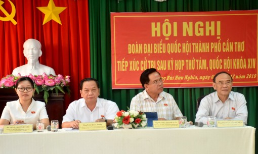 Đoàn Đại biểu Quốc hội đơn vị TP Cần Thơ tiếp xúc cử tri