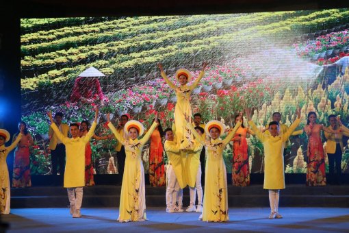 Sôi nổi Hội thi “Học sinh, sinh viên thanh lịch” TP Cần Thơ