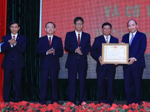 Kỷ niệm 70 năm
truyền thống Học viện Chính trị khu vực III