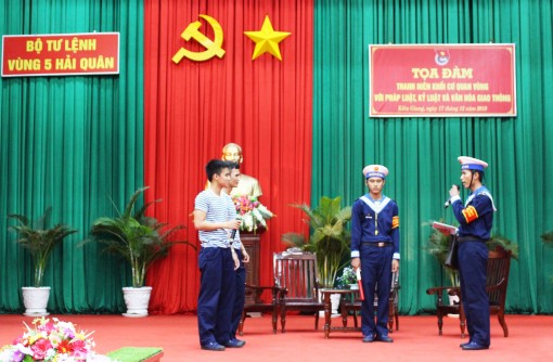 Tọa đàm “Thanh niên Khối cơ quan Vùng 5 với pháp luật, kỷ luật và văn hóa giao thông”