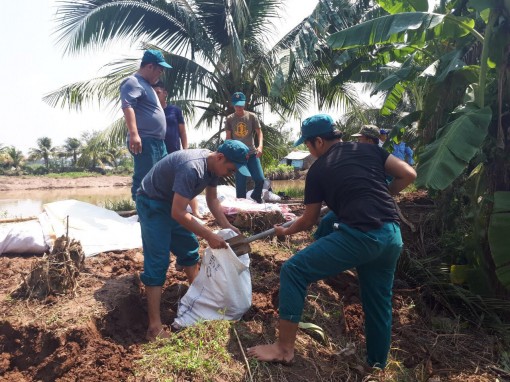 Thi đua hoàn thành nhiệm vụ chính trị