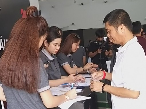 Thị trường ô tô bán ra trên 289.100 xe