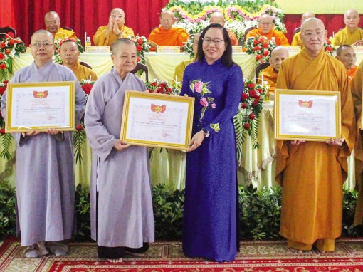 Phật tử TP Cần Thơ thực hiện công tác từ thiện xã hội với tổng giá trị hơn 24 tỉ đồng