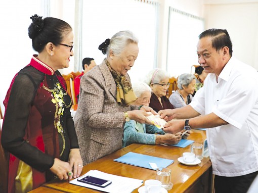 Cải tiến và nâng cao chất lượng
việc lấy ý kiến đóng góp các dự án Luật