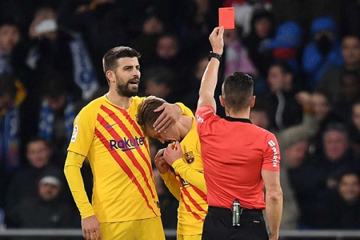 De Jong học được gì từ chiếc thẻ đỏ đầu tiên?