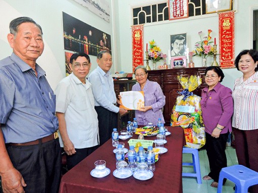Hội Nạn nhân chất độc da cam/Dioxin Việt Nam thăm Thành Hội và nạn nhân  ở TP Cần Thơ
