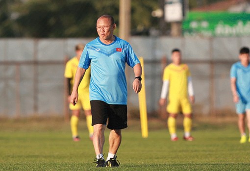 Việt Nam ra quân gặp UAE: Không chỉ là phong độ