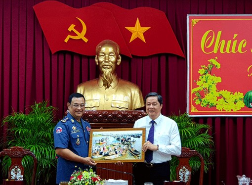 Quân đội Hoàng gia Campuchia chúc Tết lãnh đạo TP Cần Thơ