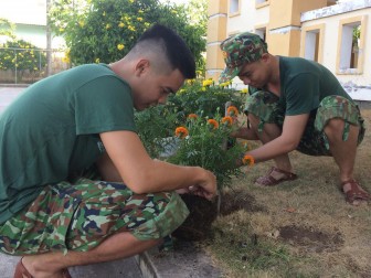 Vui Xuân, không quên nhiệm vụ