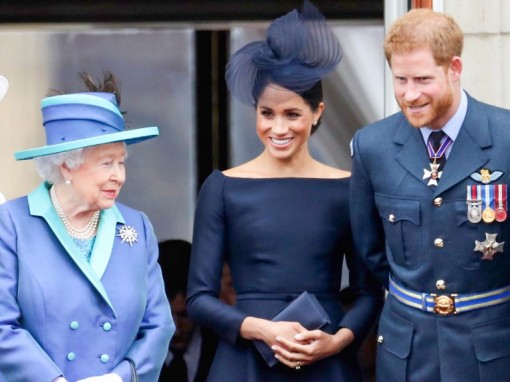 Nữ hoàng Anh ủng hộ vợ chồng Hoàng tử Harry có "cuộc sống mới"