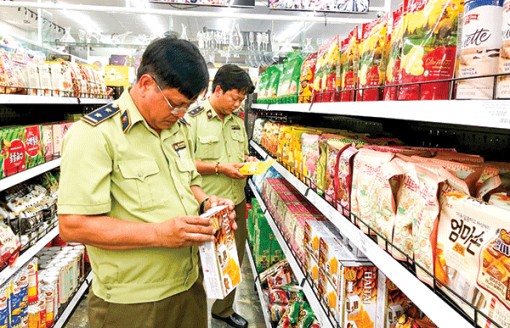 Siết chặt quản lý thị trường Tết